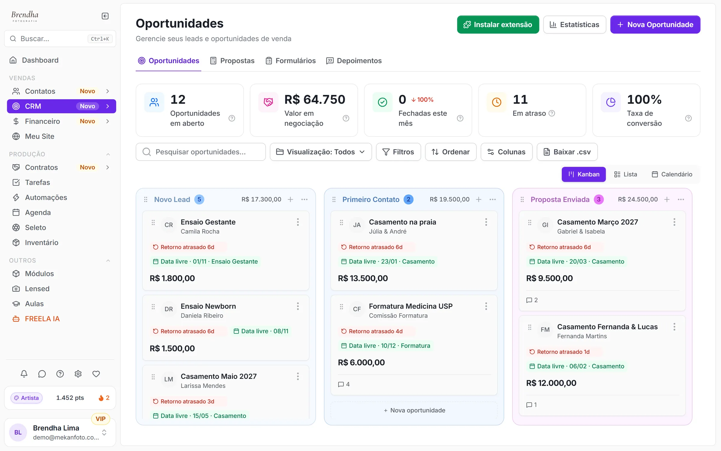 Funil de oportunidades da Mekan Foto em colunas, com valor em negociação, data livre e retornos de cada lead