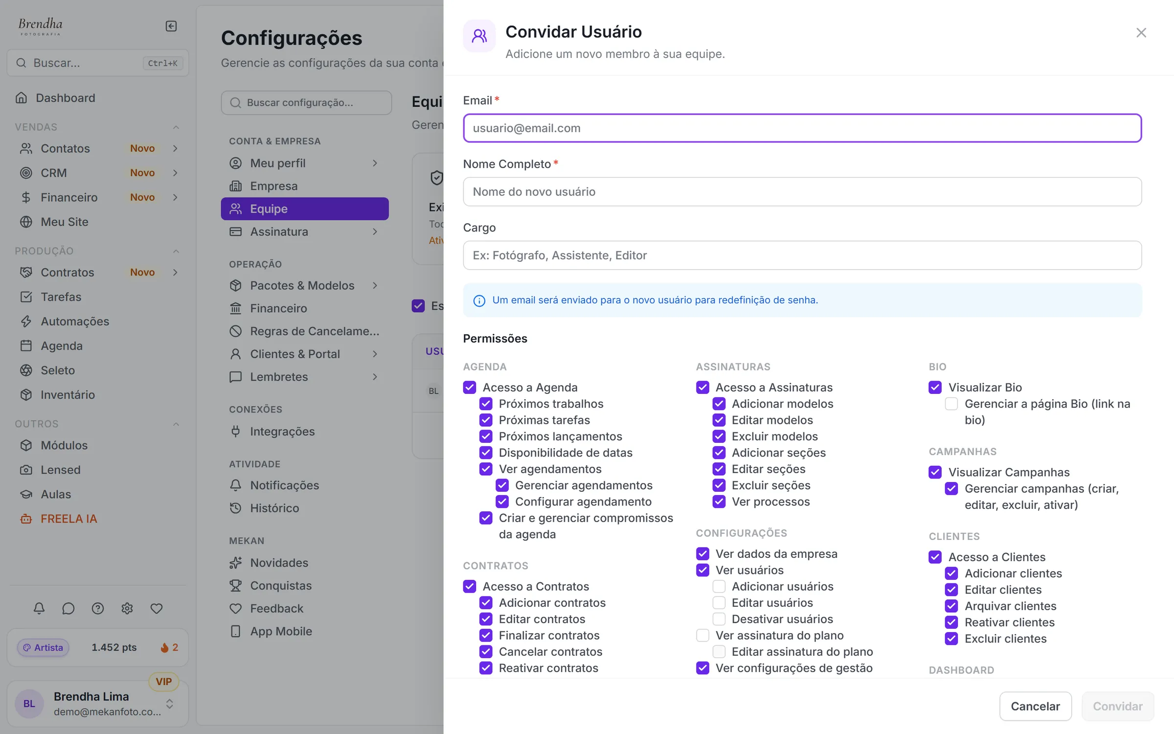 Convite de usuário na Mekan Foto com a lista de permissões por área: agenda, contratos, assinaturas, clientes e configurações